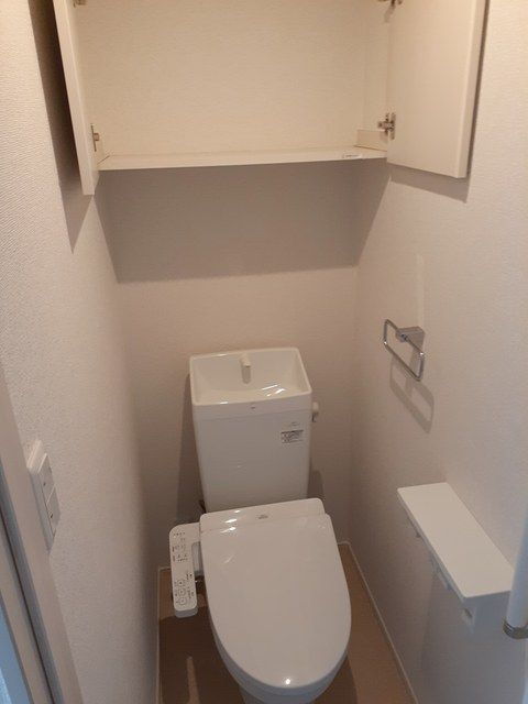 メゾン・サンセールVのトイレ写真