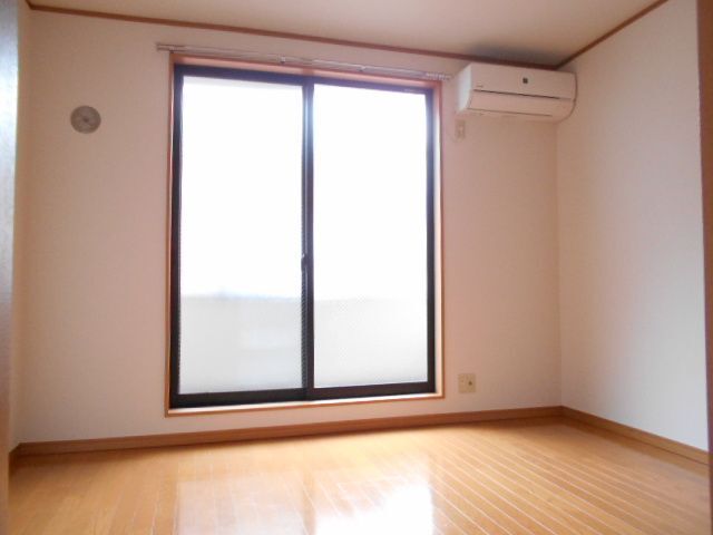 ピアコートの居間写真