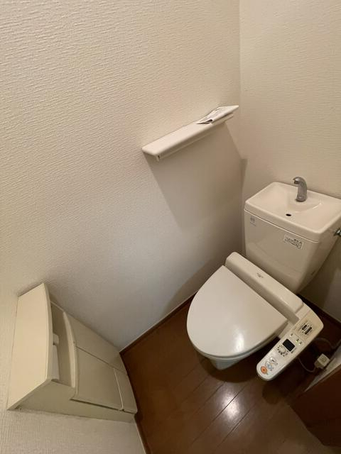 東武東上線 和光市駅 徒歩9分 2階建 築23年のトイレ写真