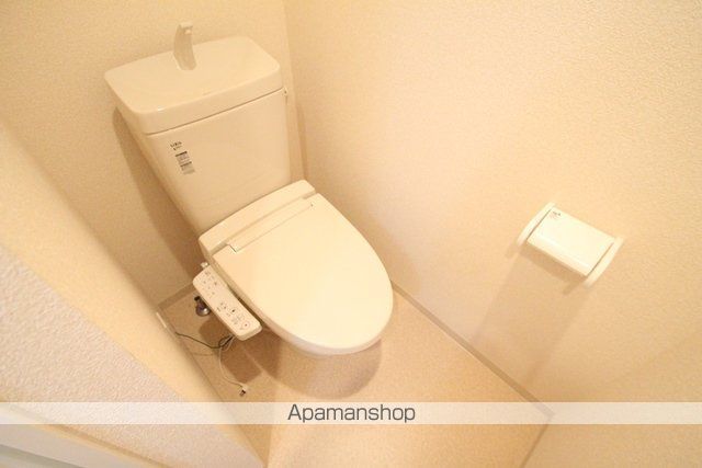 地下鉄御堂筋線 東三国駅 徒歩8分 10階建 築13年のトイレ写真