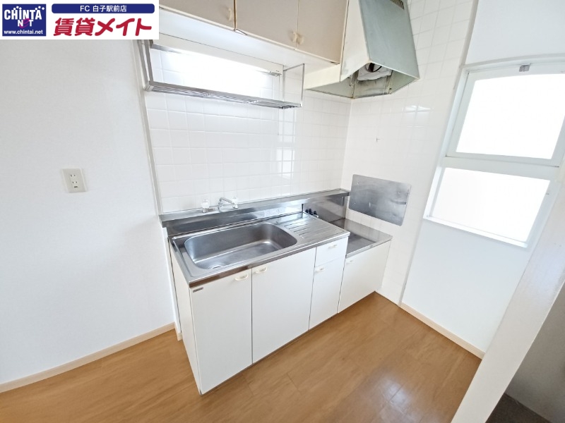 キッチン　同型参考写真