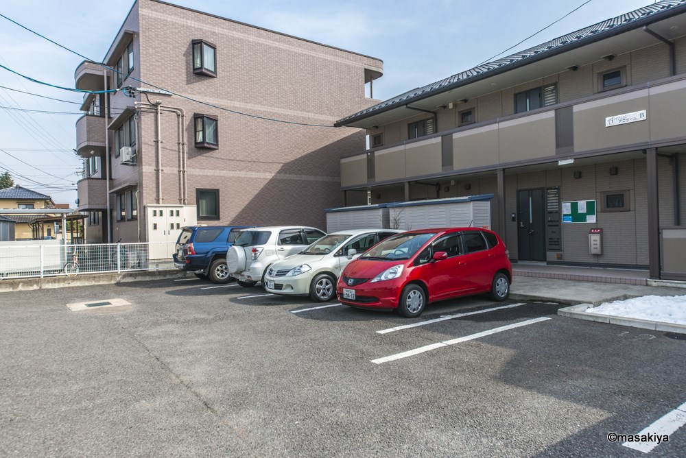 駐車場　駐車場