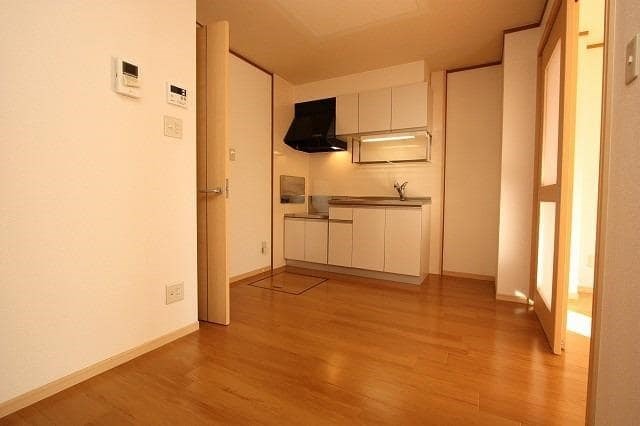 Rアベニールの居間写真