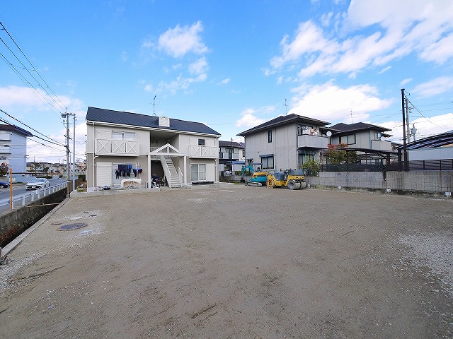 駐車場　駐車場に車を止められます