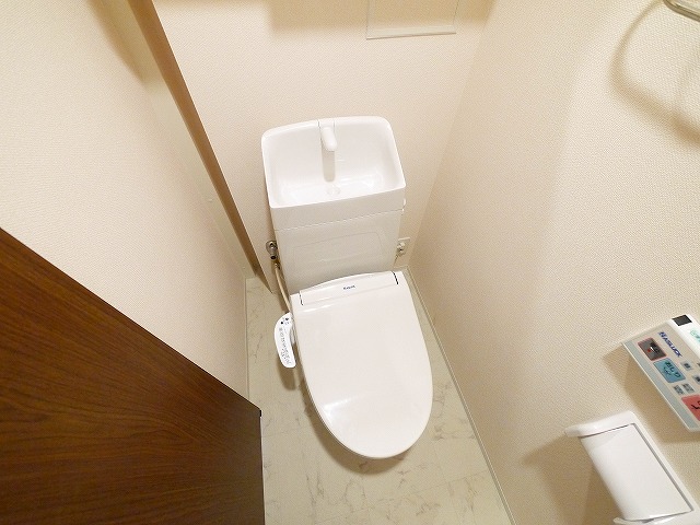 トイレ　シンプルで使いやすいトイレです