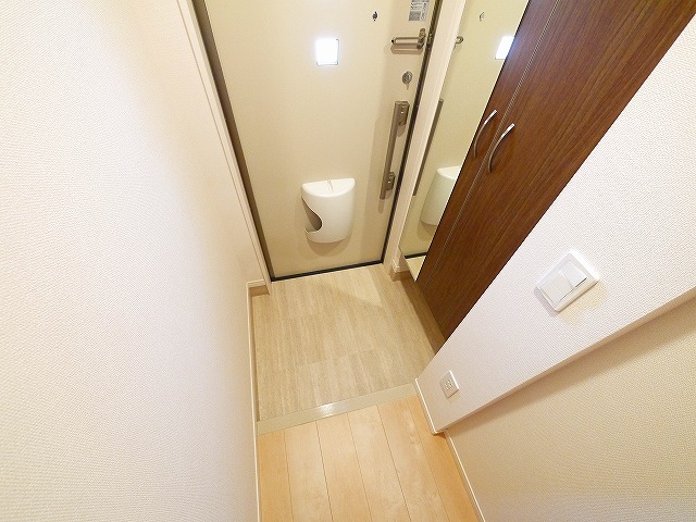 玄関　落ち着いた玄関です