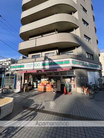 コンビニ　ローソンストア１００（コンビニ）まで93m