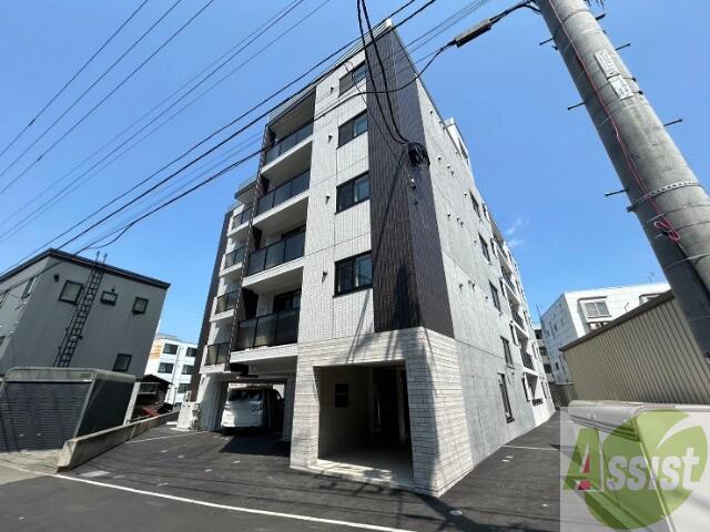 建物外観　札幌市北区北六条西「ＭｅｓｉｇＧｒｅｅｎ」