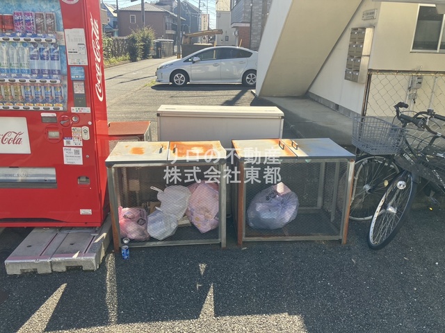 その他共有部分　敷地内ゴミ置き場有☆朝の忙しいときに便利ですね☆
