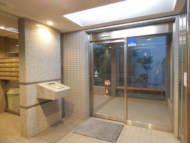 エントランス　オートロックでセキュリティも万全です！