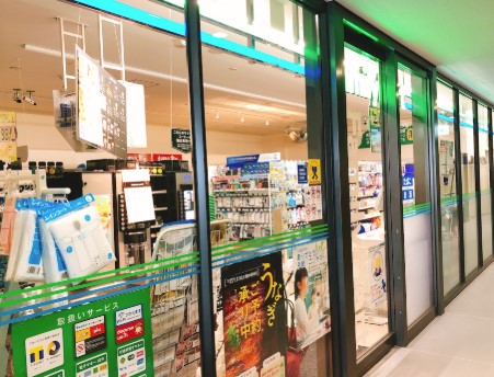 コンビニ　ファミリーマートダイヤゲート池袋店（コンビニ）まで383m