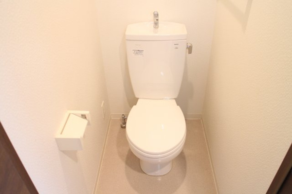 トイレ　清潔感のあるトイレです