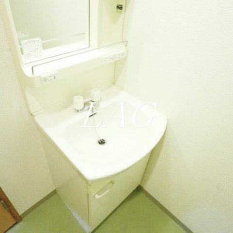 洗面設備　独立洗面台です。