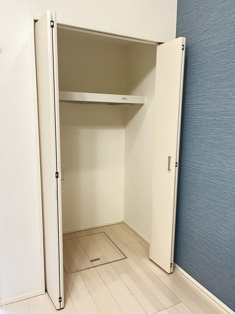 収納　同モデル、同タイプの物件を使用。