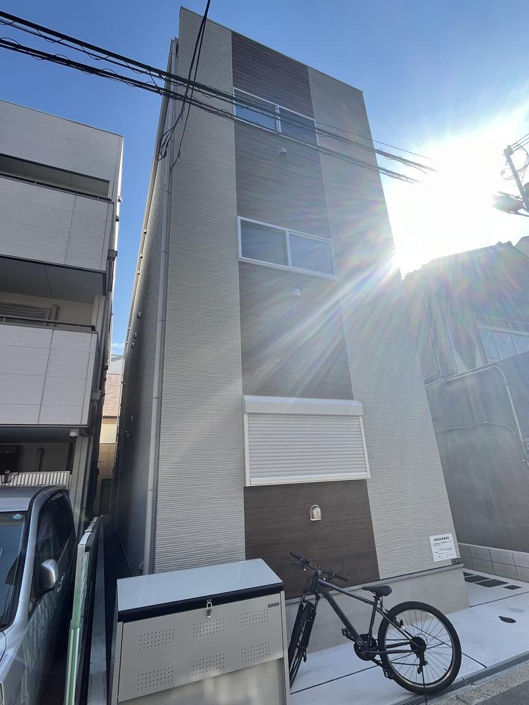 建物外観　同モデル、同タイプの物件を使用。