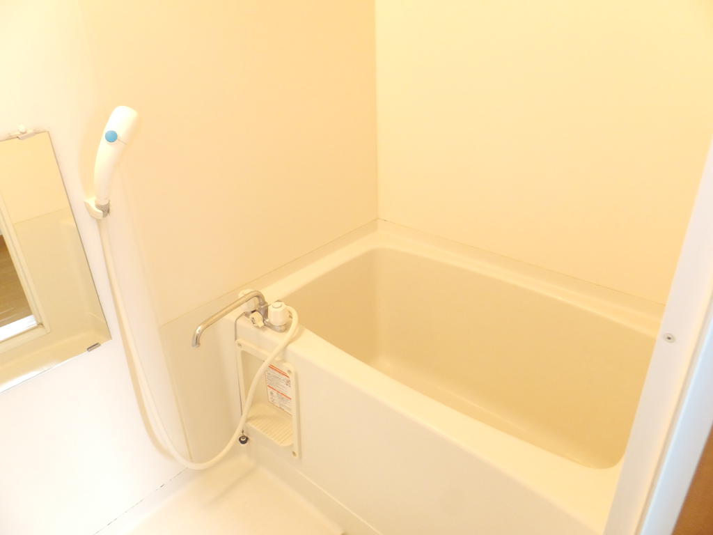 バス・シャワールーム　☆嬉しい鏡付き☆