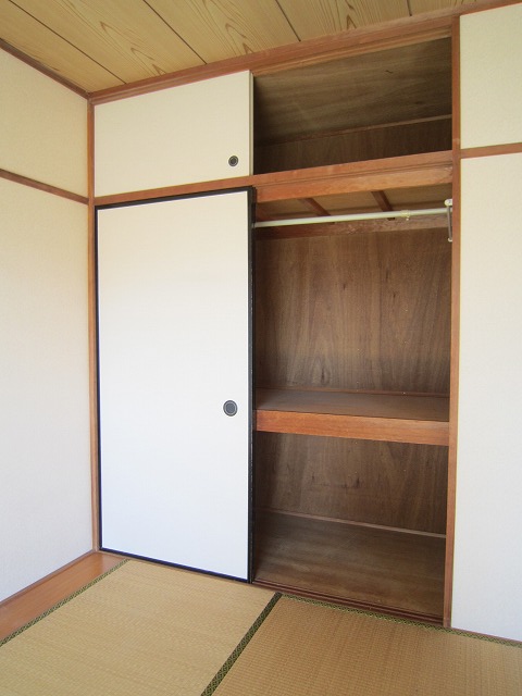 収納　※内装写真は別号室（参考までにご覧ください）