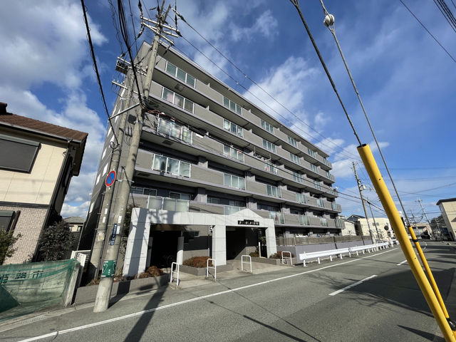 姫路市青山北のマンションの建物外観