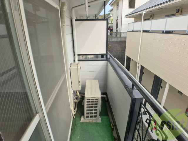 バルコニー　お天気のいい日はバルコニーで洗濯物も干せますよ。