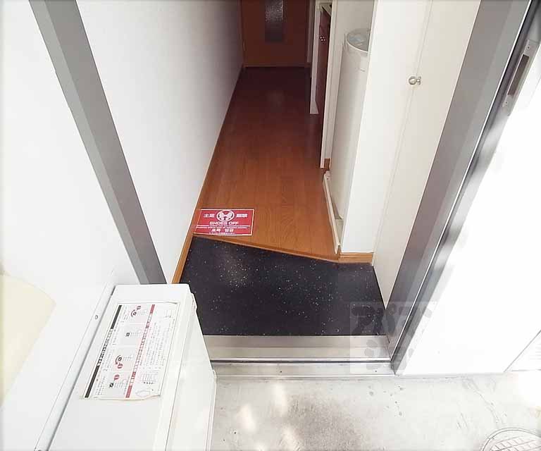 玄関　玄関です。