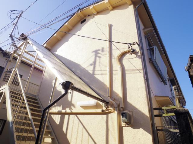 奈良市押小路町のアパートの建物外観
