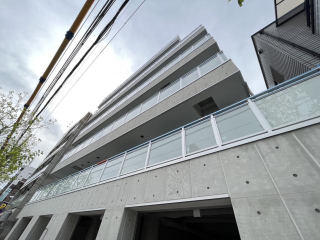 【神戸市灘区高徳町のマンションの建物外観】