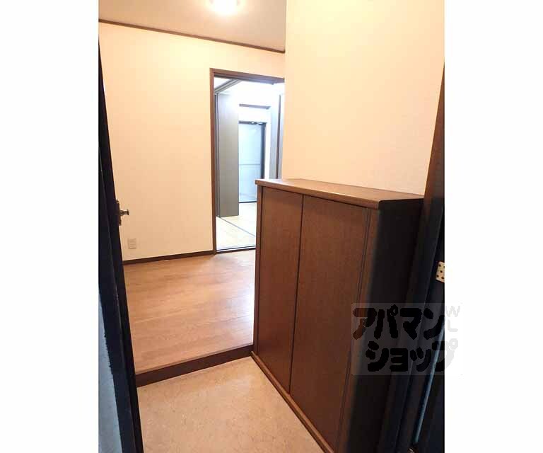 玄関　玄関からです！