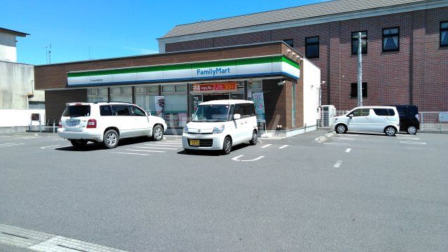 コンビニ　ファミリーマート ひたちなか湊本町店（コンビニ）まで1143m