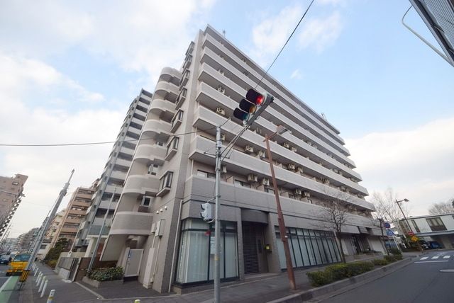 さいたま市浦和区常盤のマンションの建物外観