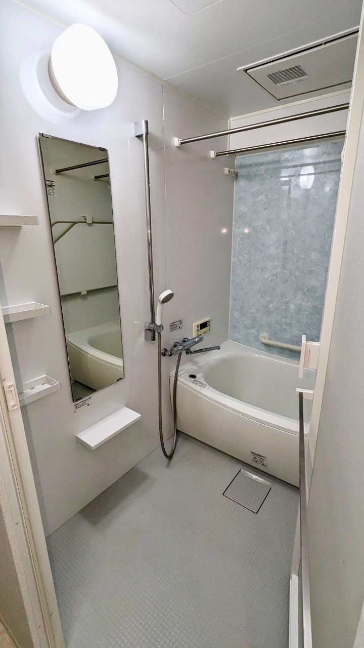バス・シャワールーム　浴室