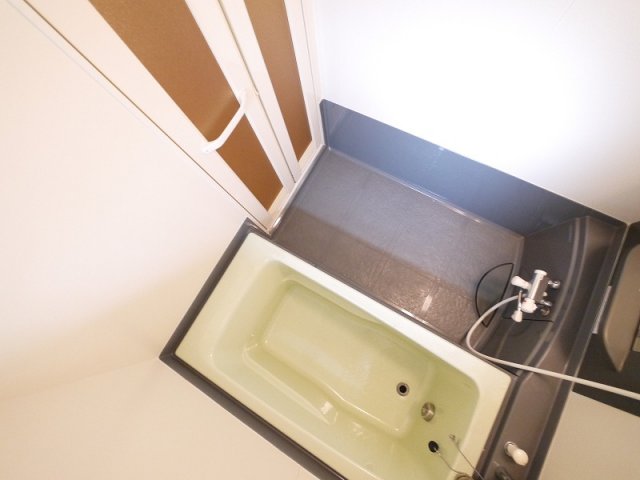 バス・シャワールーム　お風呂で日々の疲れを落としましょう