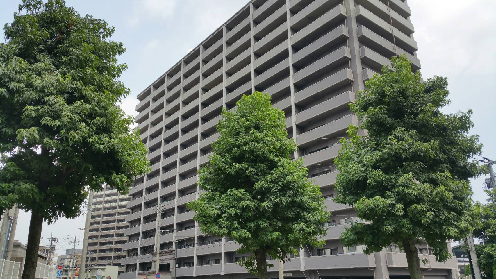 フローレンス大手町グランドアークの建物外観