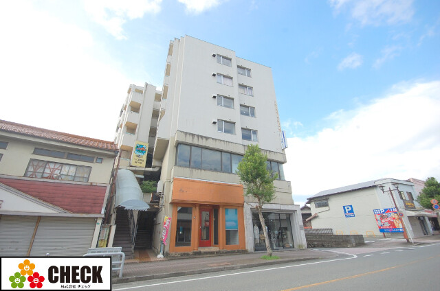 飯塚市本町のマンションの建物外観