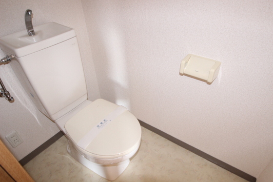 トイレ　※別号室のお部屋となります。