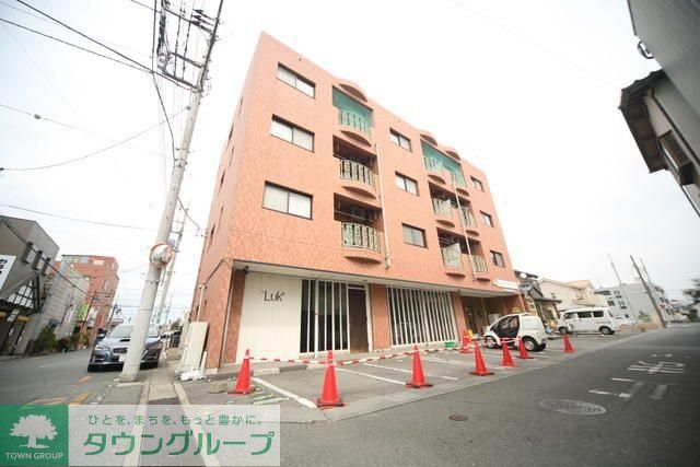 熊谷市美土里町のマンションの建物外観