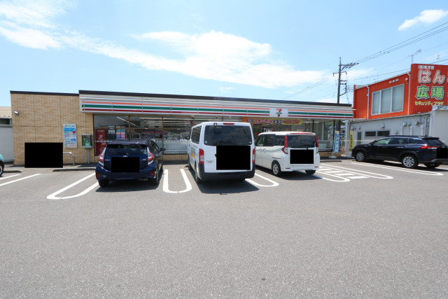 コンビニ　セブンイレブン　宇都宮山本１丁目店（コンビニ）まで1100m