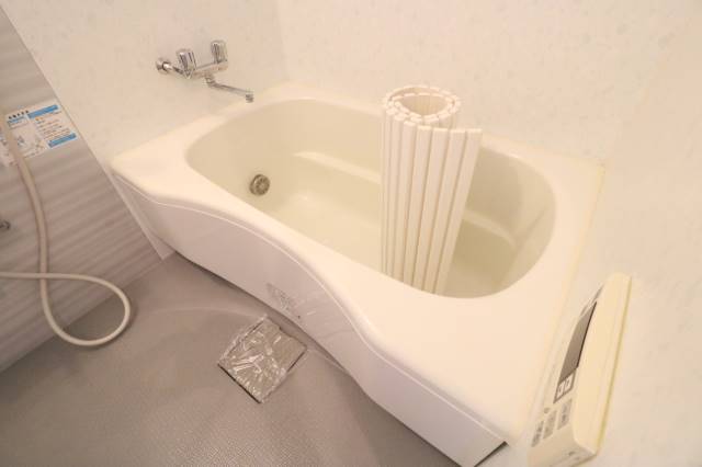 バス・シャワールーム　綺麗な浴室です♪