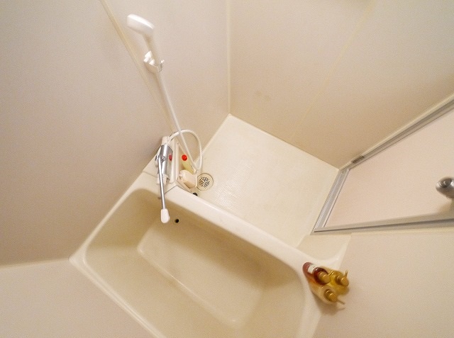 バス・シャワールーム　日々の暮らしに欠かせないお風呂です