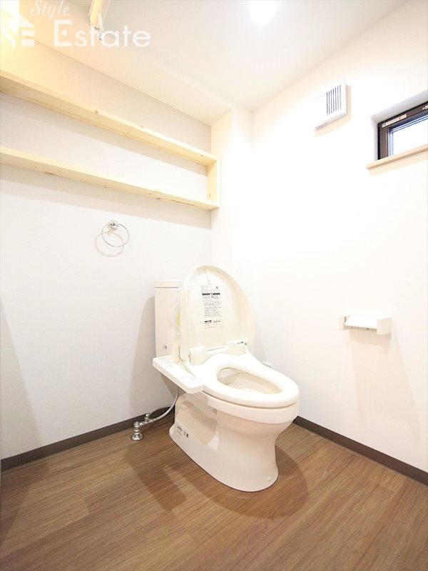 トイレ　温水洗浄便座トイレ