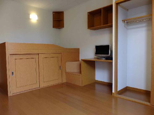 居室・リビング　家具・家電付きです♪