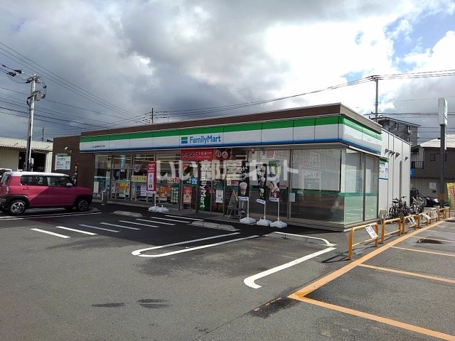 コンビニ　ファミリーマート 久留米東合川2丁目店（コンビニ）まで702m