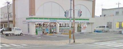 コンビニ　ファミリーマート築港新町店（コンビニ）まで368m