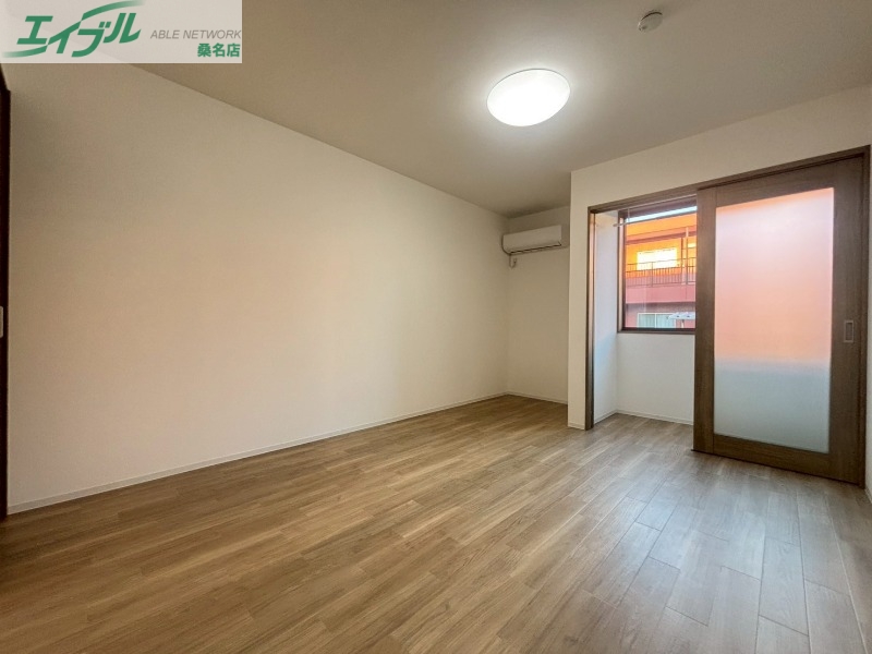 居室・リビング　同タイプ部屋写真です。