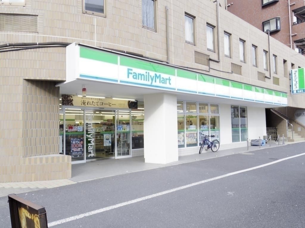コンビニ　ファミリーマート葛西駅北店（コンビニ）まで330m