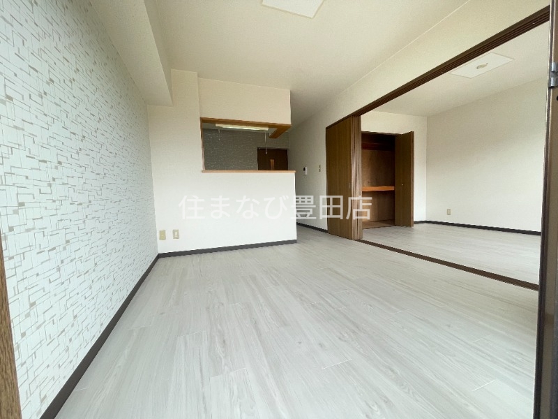 居室・リビング　同型別部屋写真