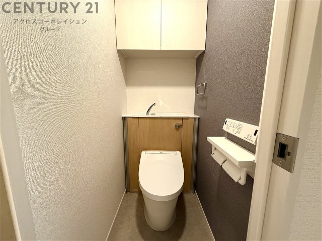 トイレ　収納あります！