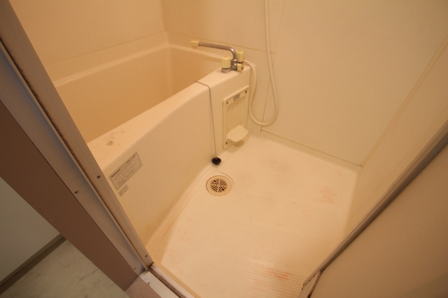 バス・シャワールーム　※別室の参考写真です。