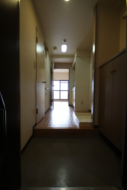 玄関　※別室の参考写真です。