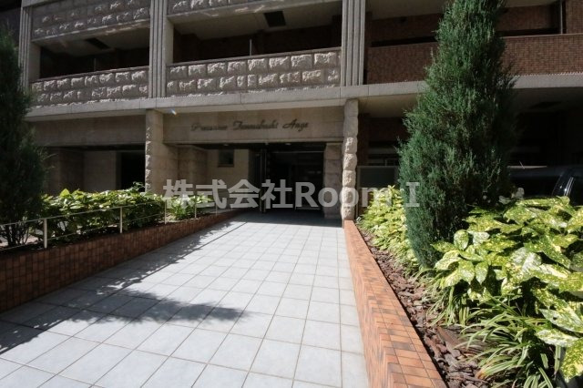 エントランス　建物の内部です