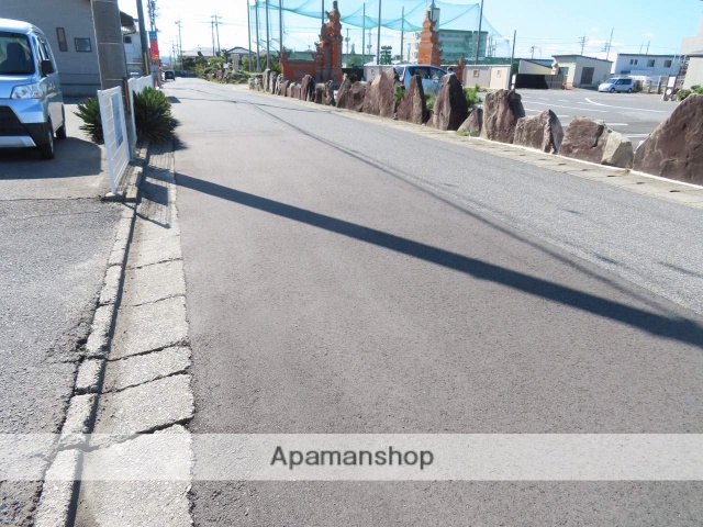 その他　前面道路２（その他）まで0m